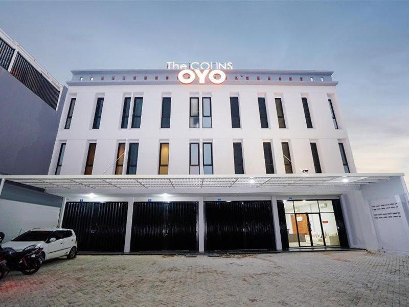 Oyo449科林斯酒店 Keputih 外观 照片